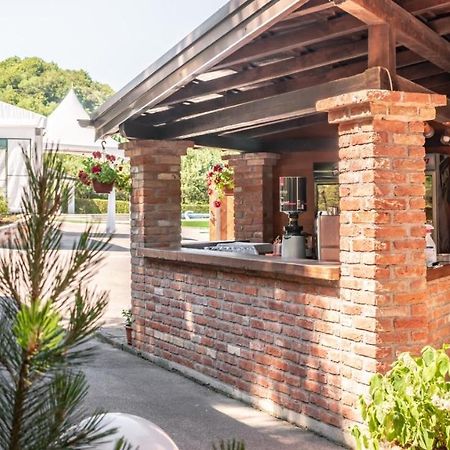 Hotel & Restaurant Se-Mi Veliko Trgovisce Екстер'єр фото