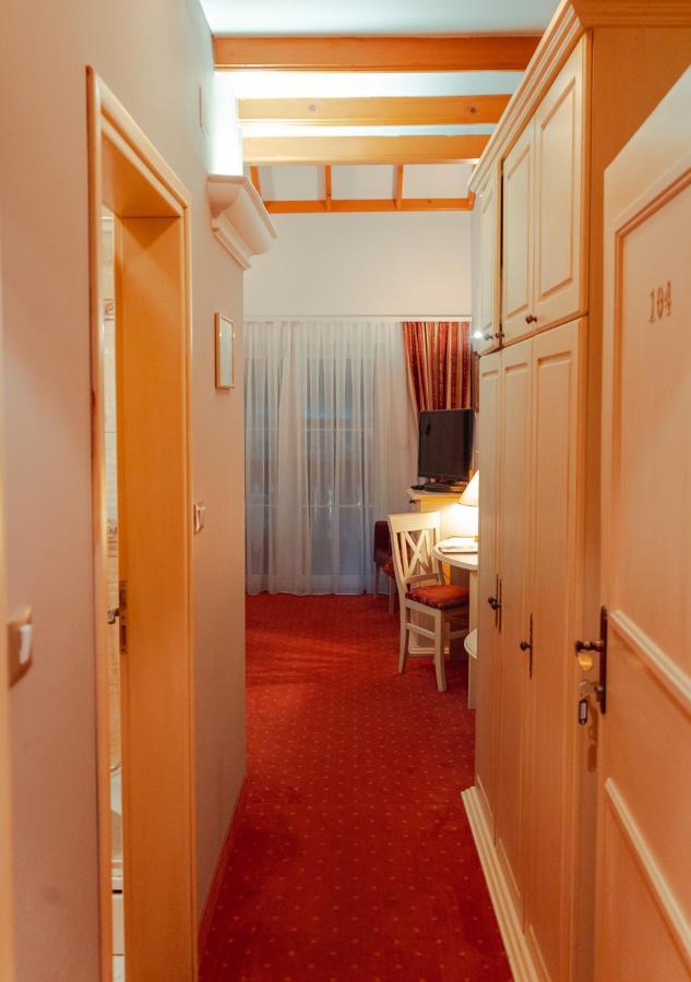 Hotel & Restaurant Se-Mi Veliko Trgovisce Екстер'єр фото